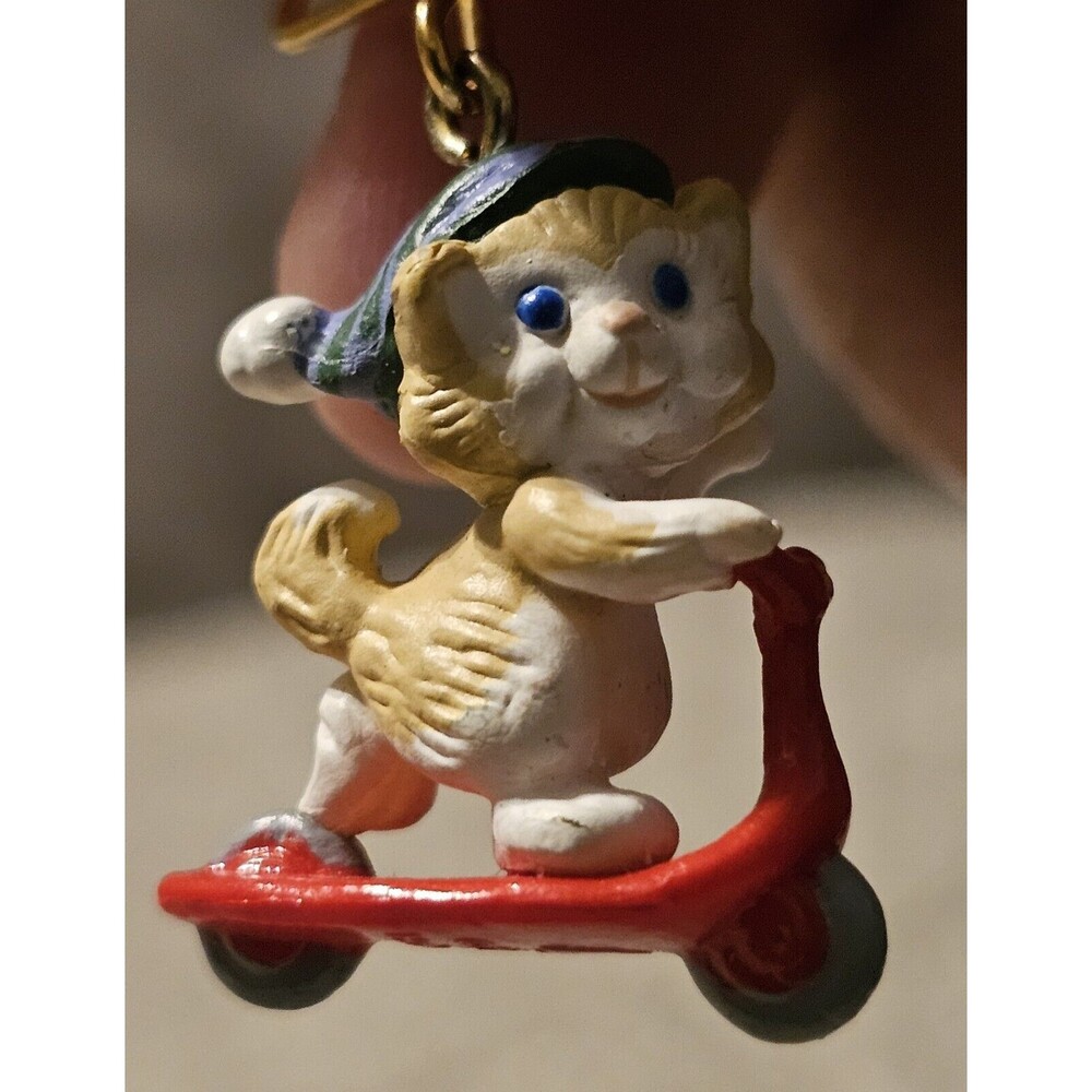 1989 Hallmark Keepsake Miniature Christmas Ornament Kittens in Toyland #2 No Box
